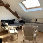 فندق مبيت وإفطار Porte De Paris 3*