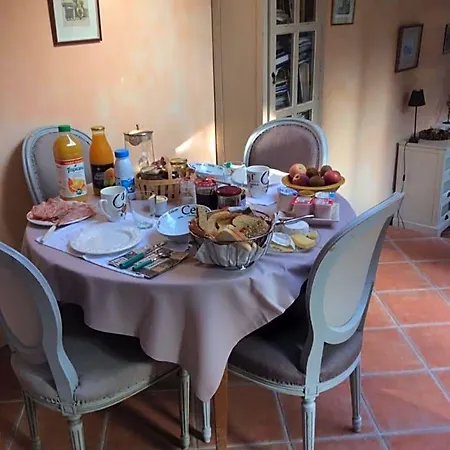 Bed & Breakfast Porte De Paris 3*