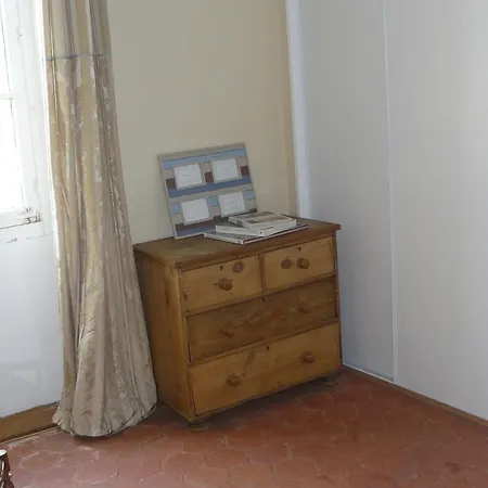 B&B Porte De Paris