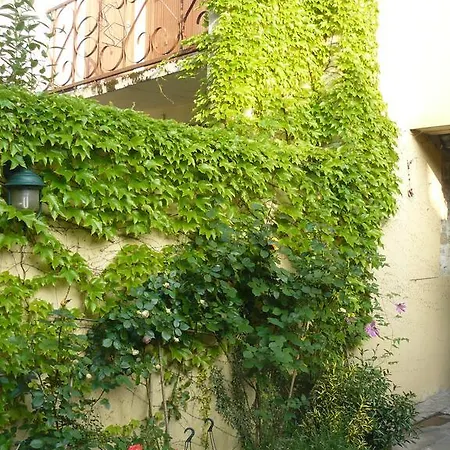 B&B Porte De Paris 몽테송