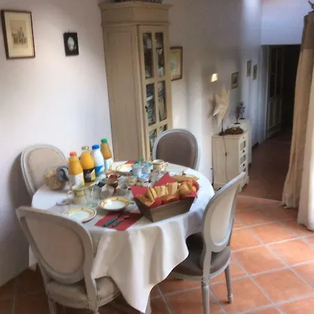 B&B Porte De Paris 몽테송